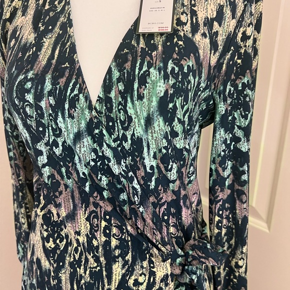BCBG NWT Adele Wrap Dress - knee length. navy multi. - Picture 2 of 6